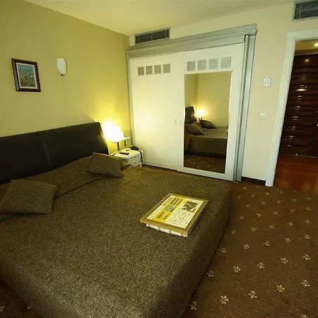 Tempo Gayrettepe Apartahotel 4*